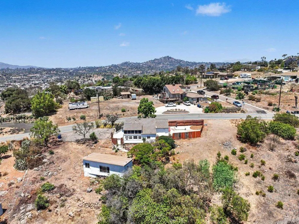2610 Helix St. Spring Valley, CA 91977
