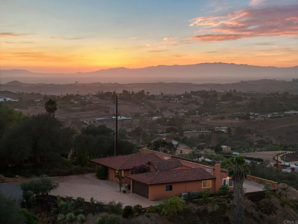30603 Roadrunner Valley Center, CA 92082