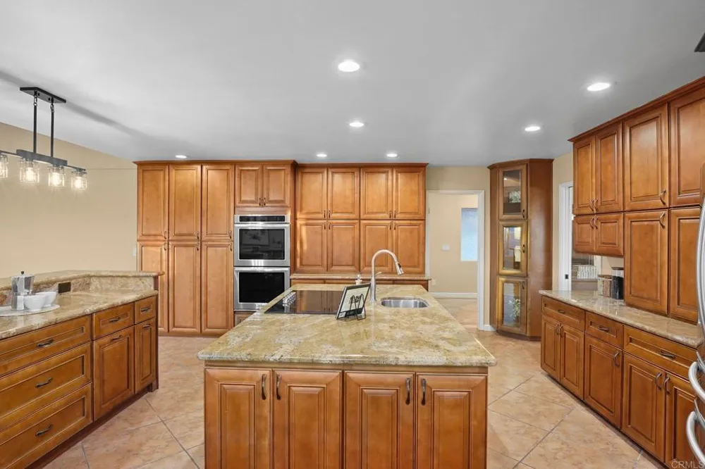 30603 Roadrunner Valley Center, CA 92082