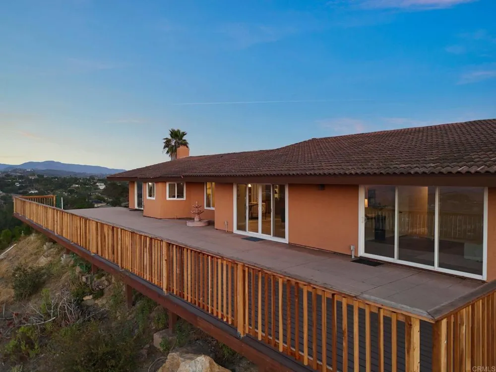30603 Roadrunner Valley Center, CA 92082
