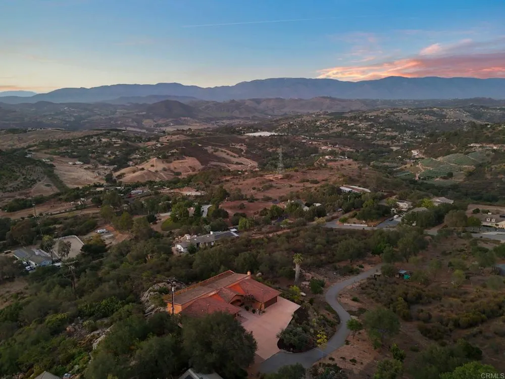 30603 Roadrunner Valley Center, CA 92082