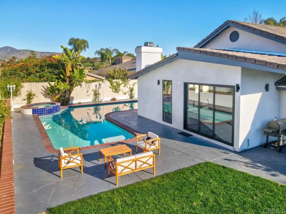 3647 Hazelhurst Place Bonita, CA 91902