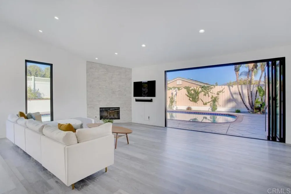 3647 Hazelhurst Place Bonita, CA 91902
