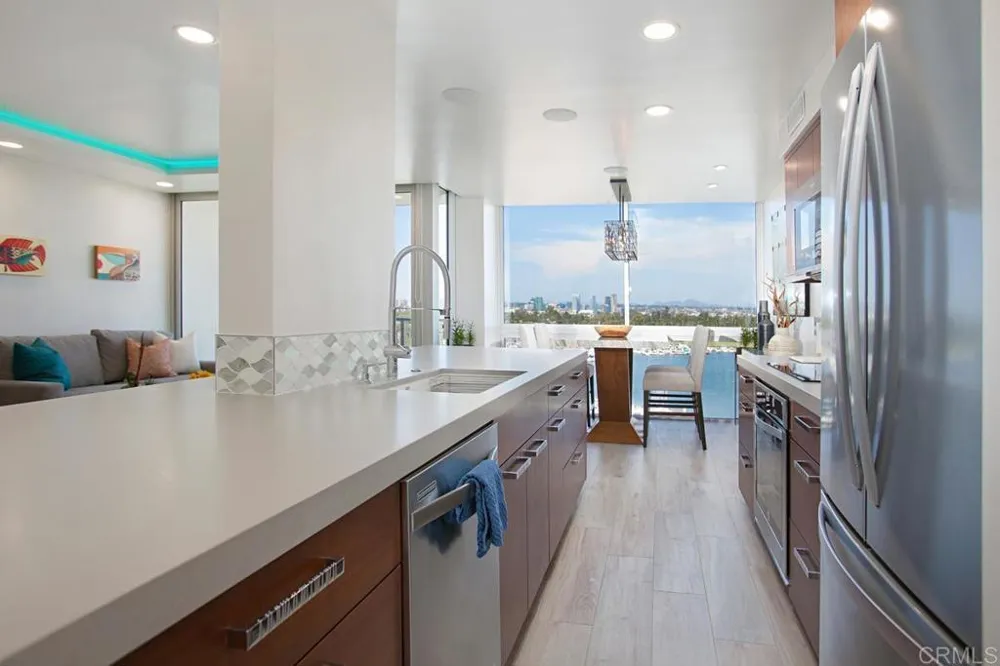 1710 Avenida del Mundo #807 Coronado, CA 92118