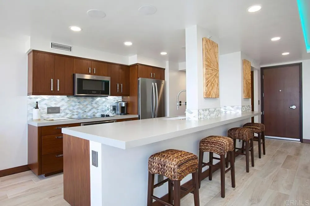 1710 Avenida del Mundo #807 Coronado, CA 92118