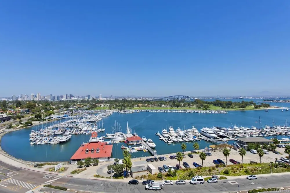 1710 Avenida del Mundo #807 Coronado, CA 92118