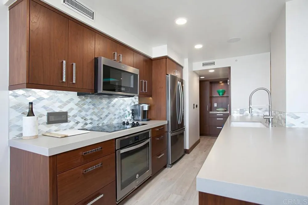 1710 Avenida del Mundo #807 Coronado, CA 92118