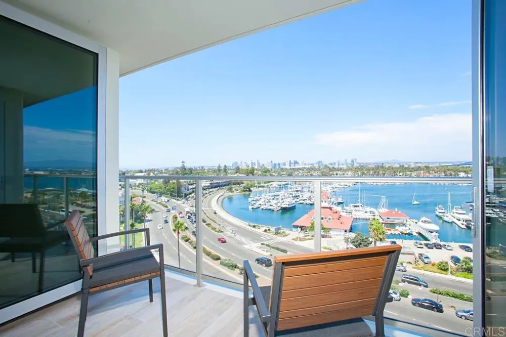 1710 Avenida del Mundo #807 Coronado, CA 92118