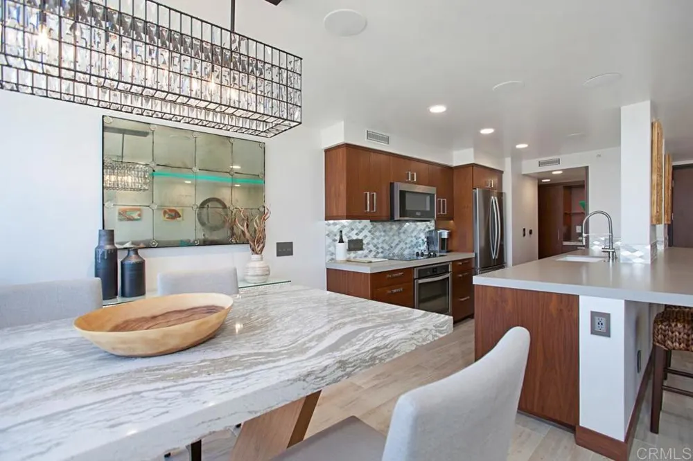 1710 Avenida del Mundo #807 Coronado, CA 92118