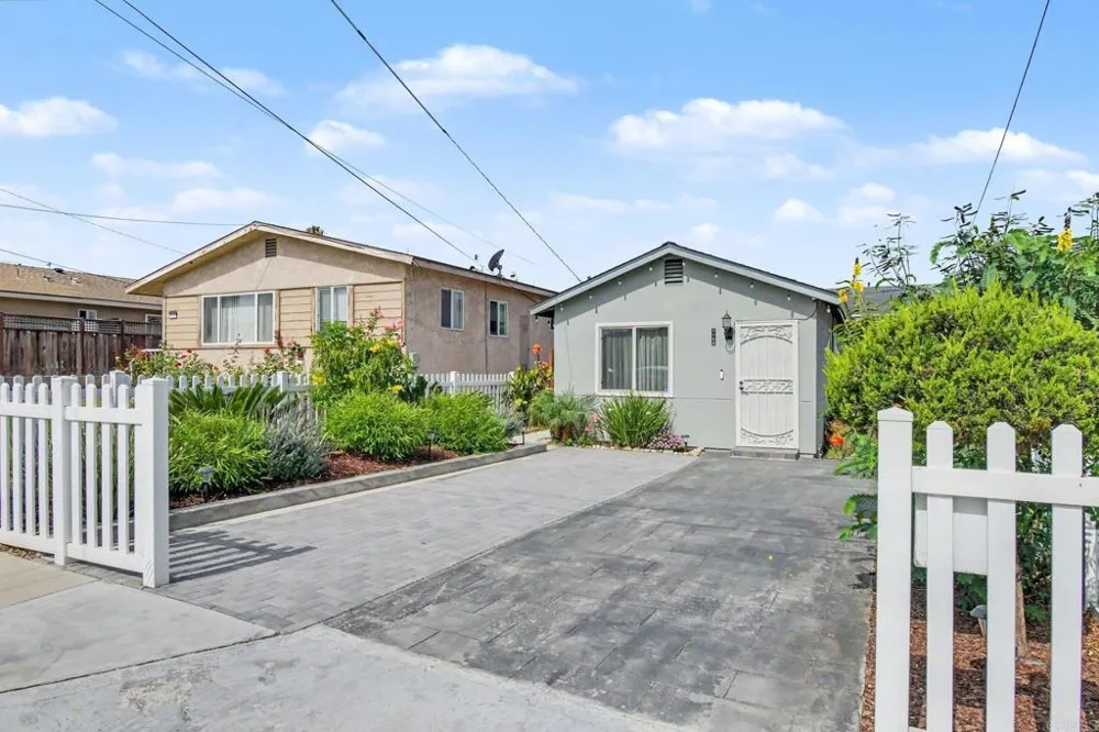 1150 14th. St. Imperial Beach, CA 91932