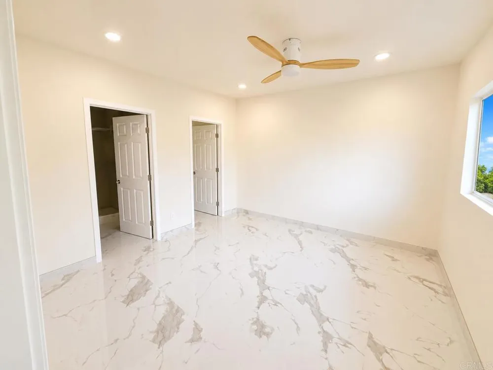 8327 Winter Gardens Lakeside, CA 92040