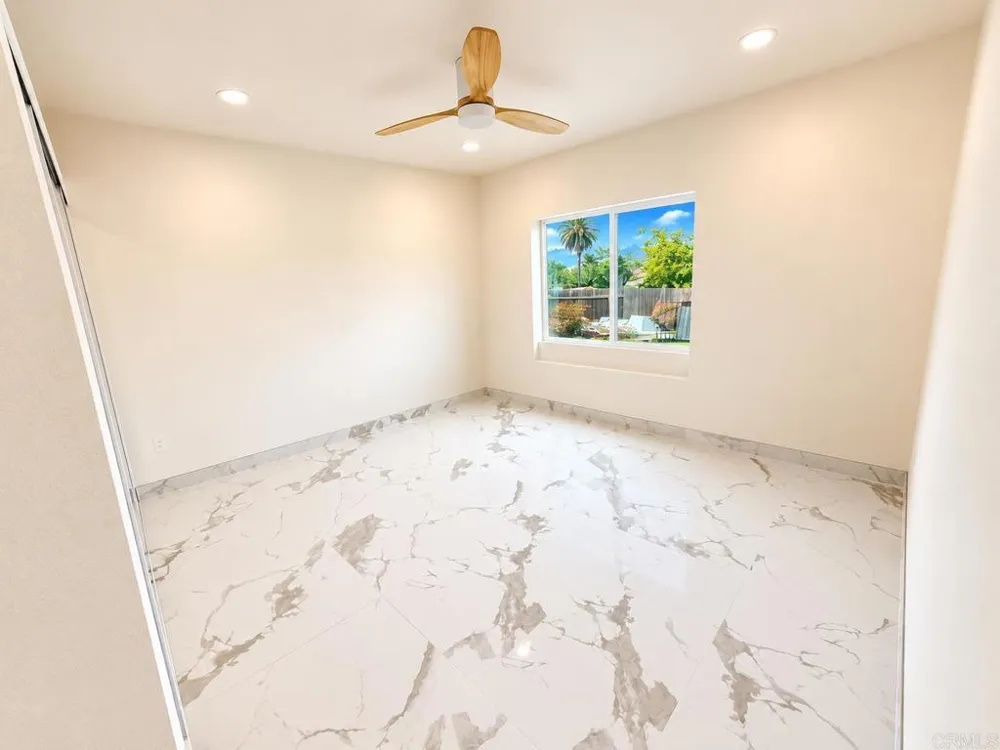 8327 Winter Gardens Lakeside, CA 92040