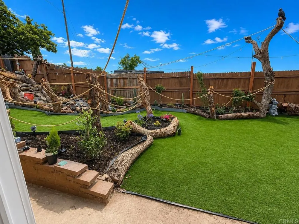 8327 Winter Gardens Lakeside, CA 92040