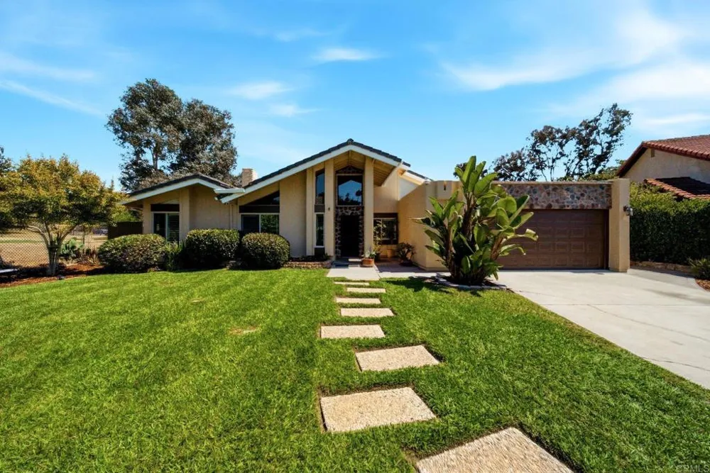 1663 Linda Sue Lane Encinitas, CA 92024