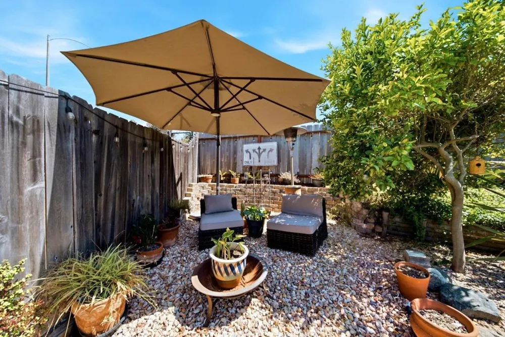 1663 Linda Sue Lane Encinitas, CA 92024