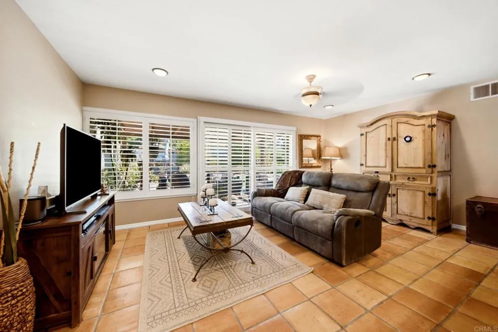 1663 Linda Sue Lane Encinitas, CA 92024