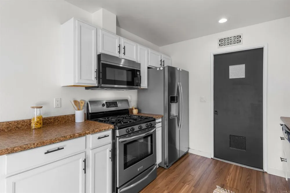 1217 Mariposa Court Vista, CA 92084