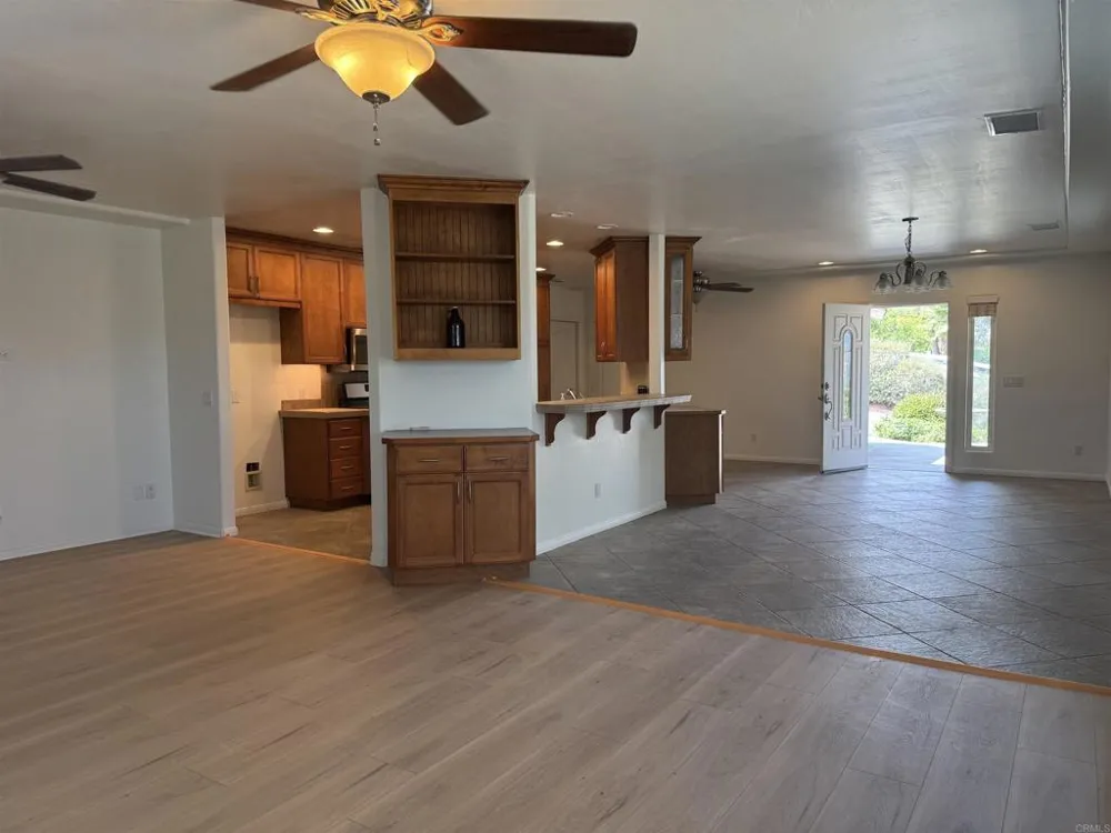 9112 Pinzolo Lakeside, CA 92040