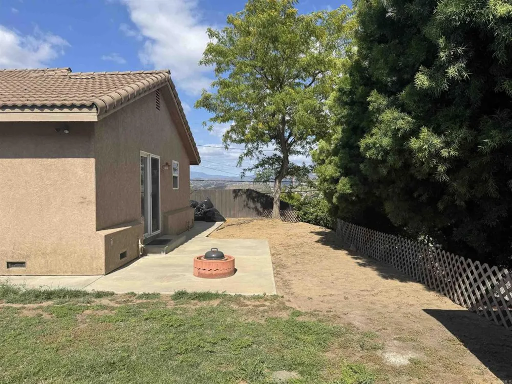 9112 Pinzolo Lakeside, CA 92040