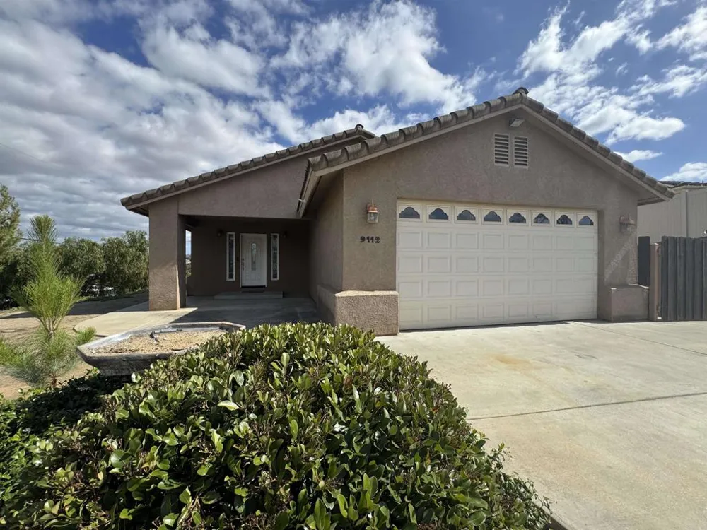 9112 Pinzolo Lakeside, CA 92040