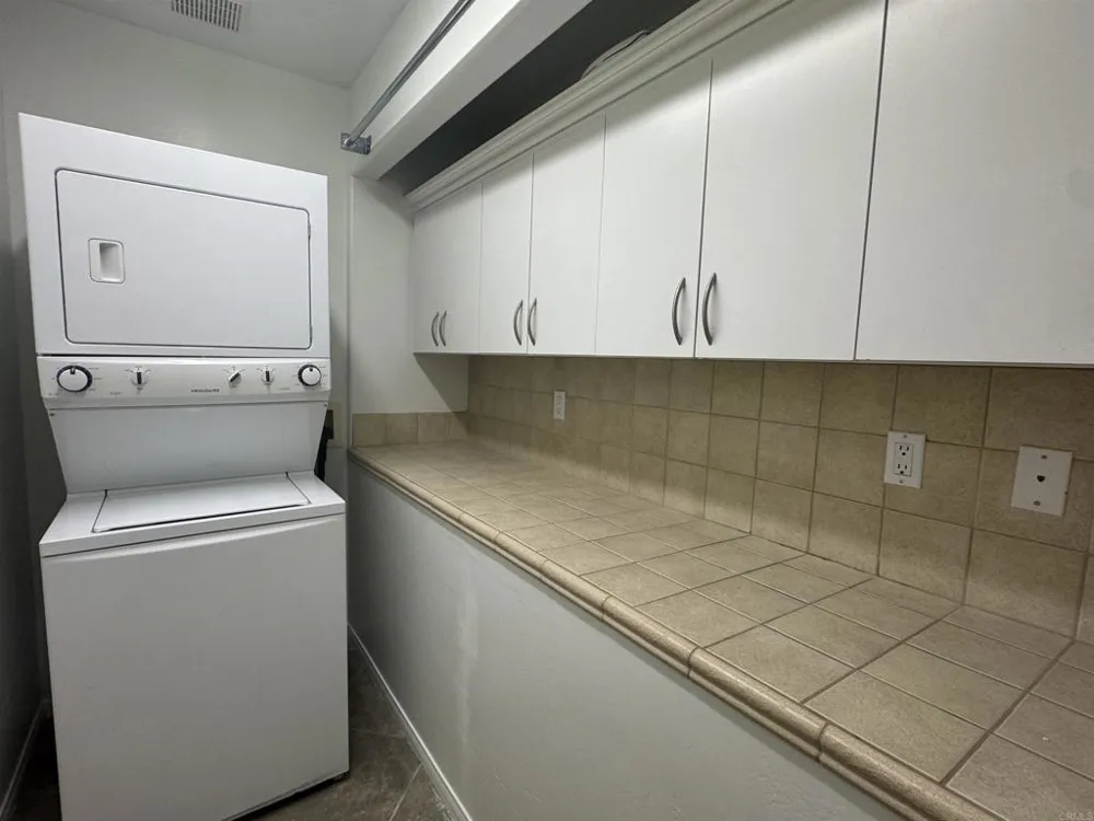 9112 Pinzolo Lakeside, CA 92040