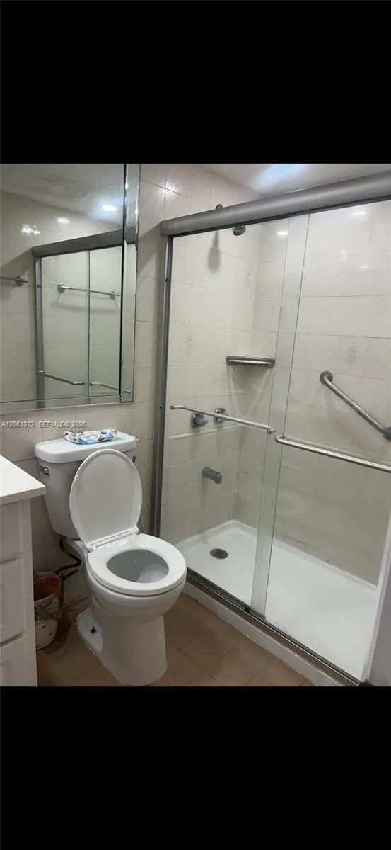9340 W Flagler St #104B Miami, FL 33174