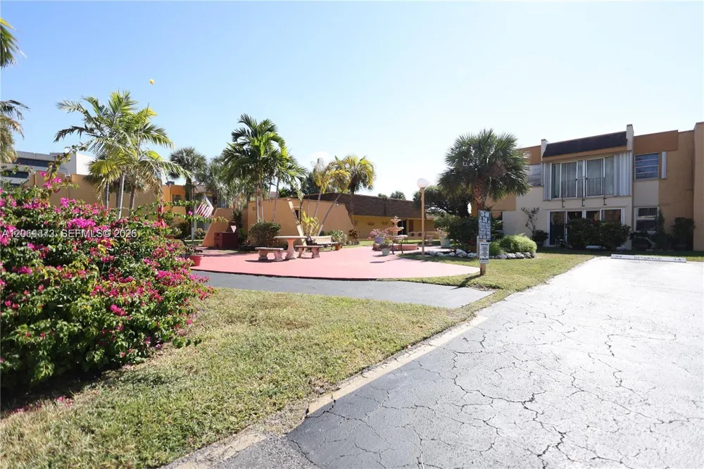 9340 W Flagler St #104B Miami, FL 33174