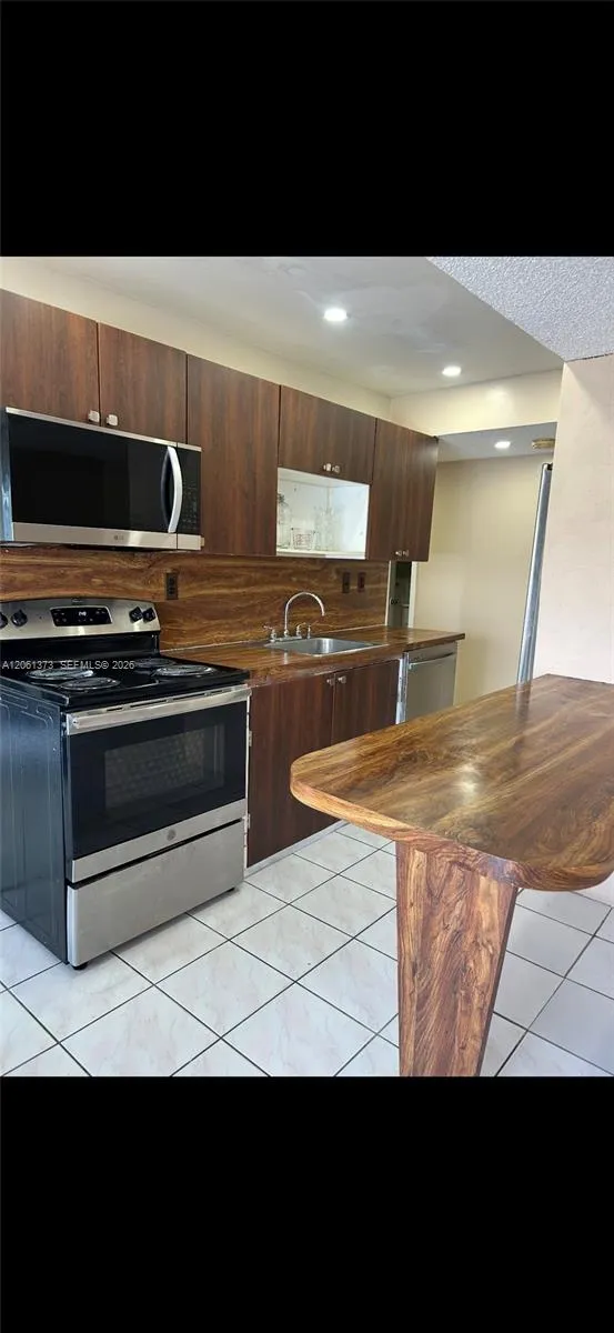 9340 W Flagler St #104B Miami, FL 33174