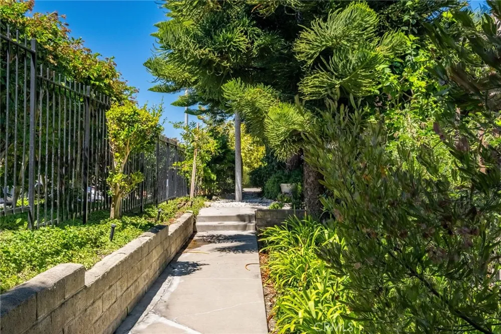 28207 Ridgepoint Court Rancho Palos Verdes, CA 90275