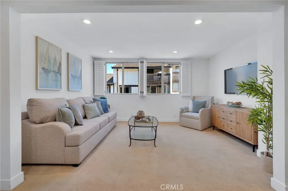 28207 Ridgepoint Court Rancho Palos Verdes, CA 90275
