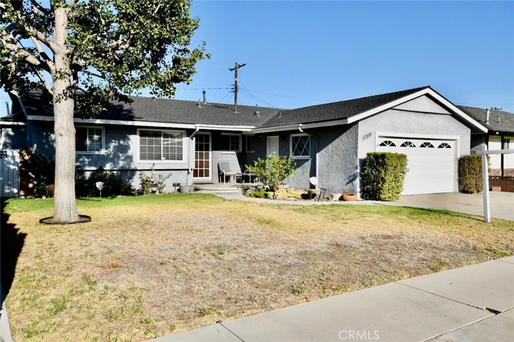 17238 Carfax Ave Bellflower, CA 90706