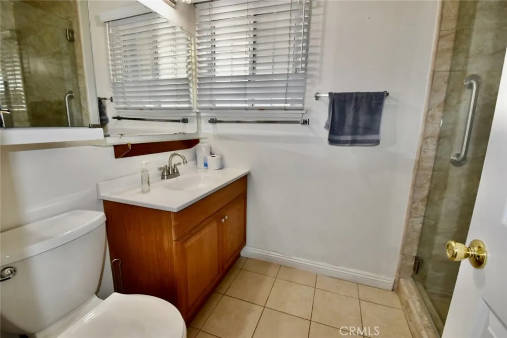 17238 Carfax Ave Bellflower, CA 90706