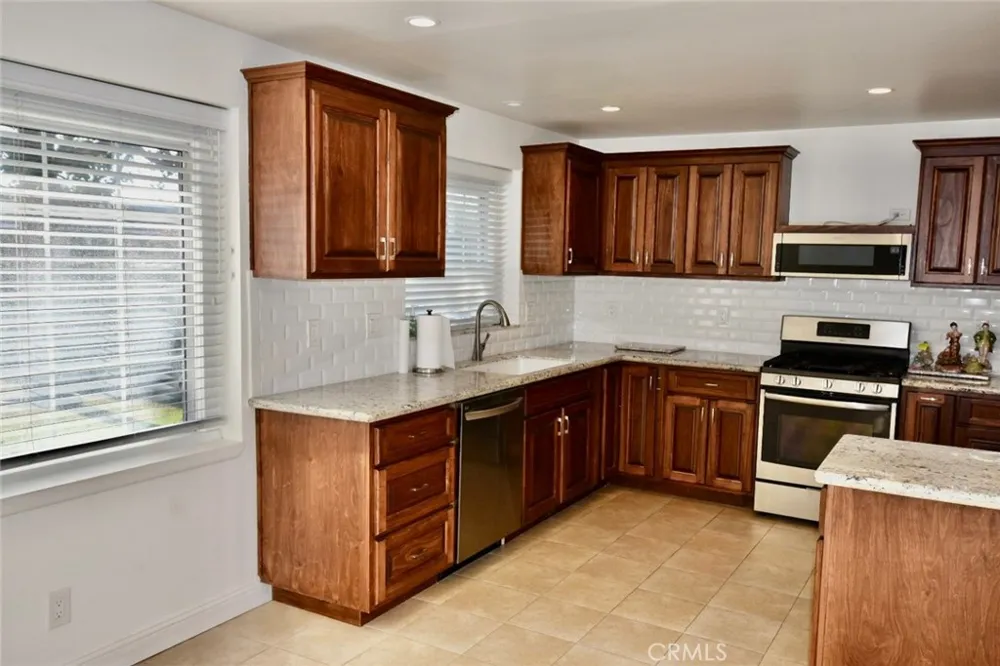 17238 Carfax Ave Bellflower, CA 90706
