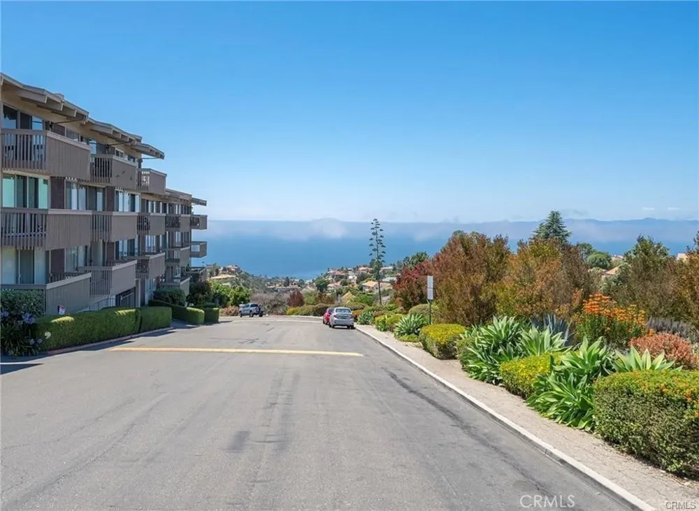 6542 Ocean Crest #D207 Rancho Palos Verdes, CA 90275