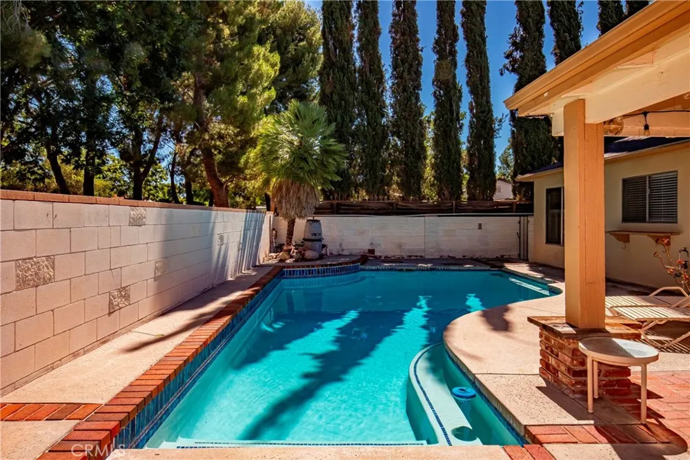 21115 Altena Drive Saugus, CA 91350