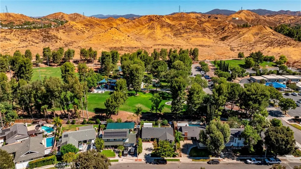 21115 Altena Drive Saugus, CA 91350