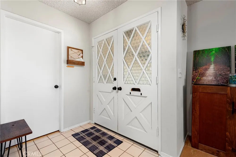 21115 Altena Drive Saugus, CA 91350