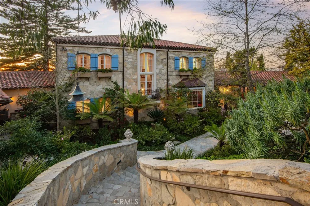1412 Lower Paseo La Cresta Palos Verdes Estates, CA 90274