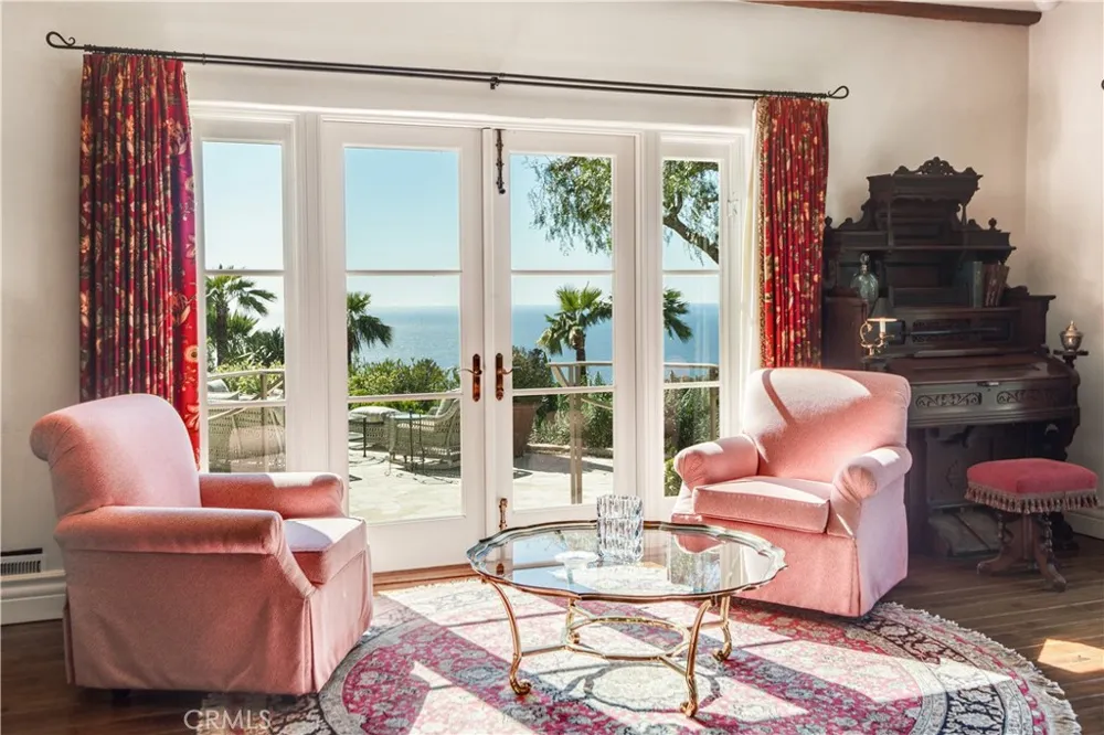 1412 Lower Paseo La Cresta Palos Verdes Estates, CA 90274