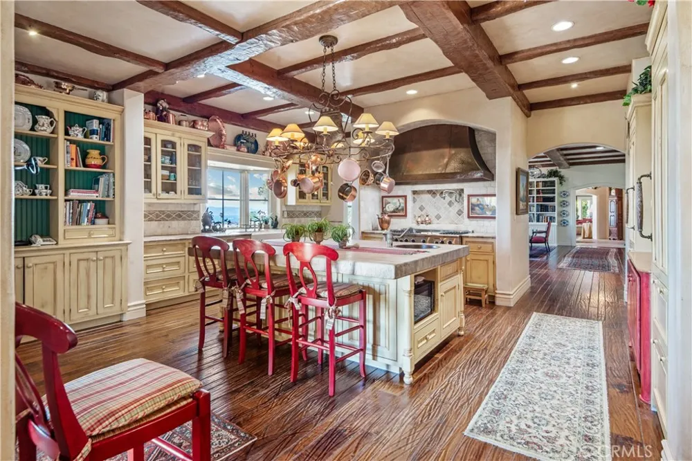 1412 Lower Paseo La Cresta Palos Verdes Estates, CA 90274