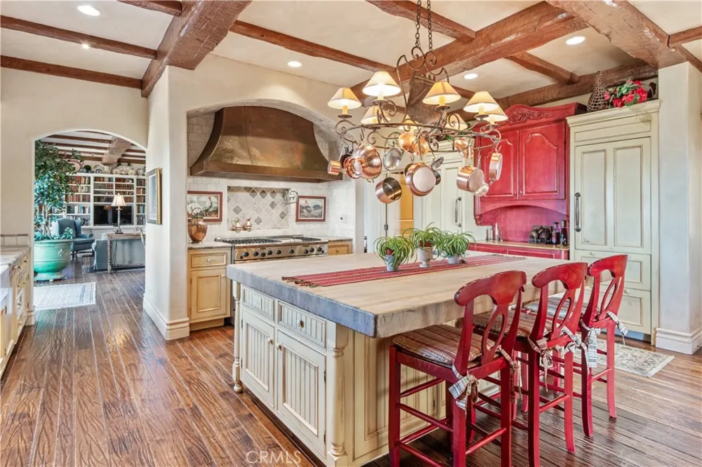 1412 Lower Paseo La Cresta Palos Verdes Estates, CA 90274