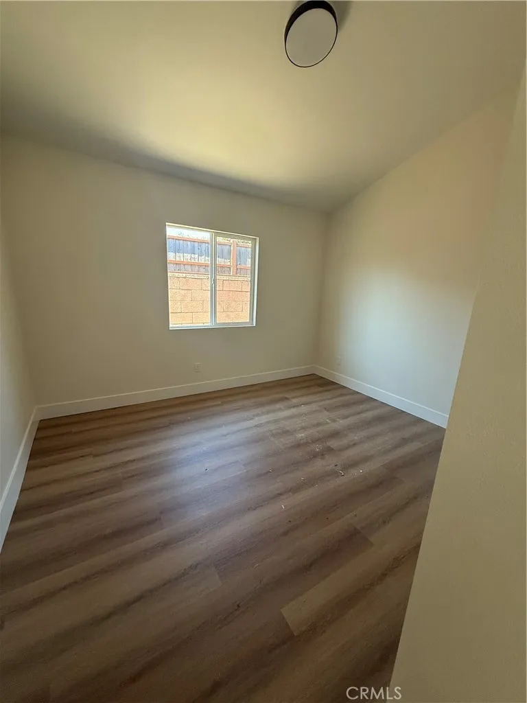 1053 Hyatt Wilmington, CA 90744