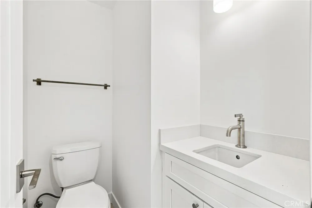 109 Francisca Avenue Redondo Beach, CA 90277