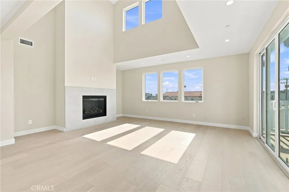 109 Francisca Avenue Redondo Beach, CA 90277