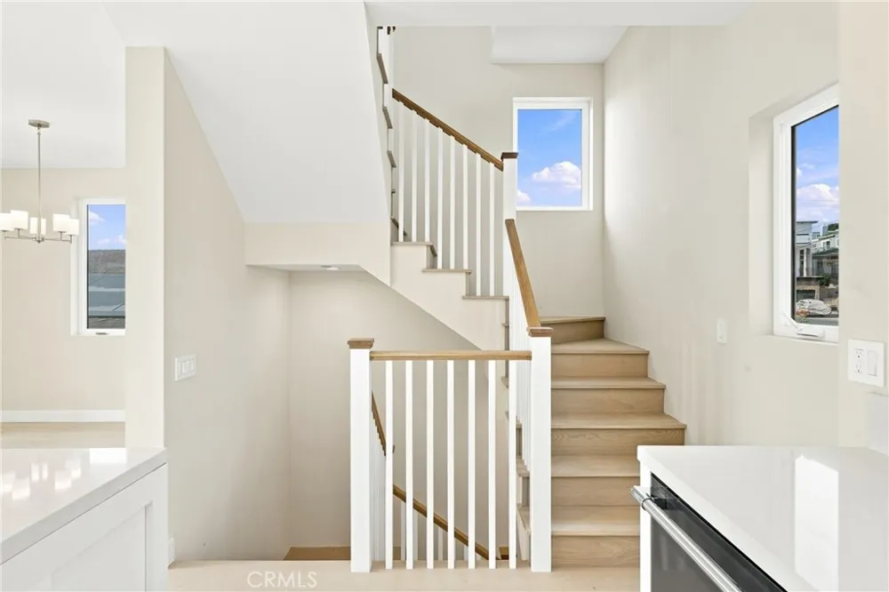 109 Francisca Avenue Redondo Beach, CA 90277