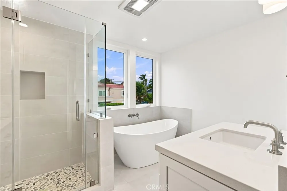 109 Francisca Avenue Redondo Beach, CA 90277