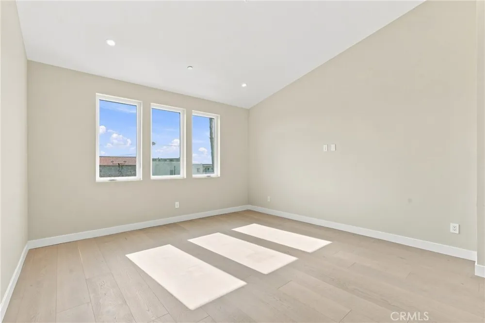 109 Francisca Avenue Redondo Beach, CA 90277