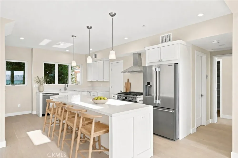 109 Francisca Avenue Redondo Beach, CA 90277