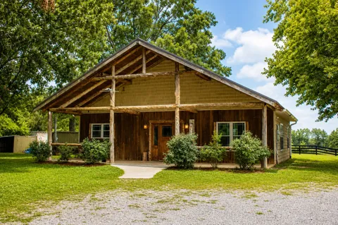 222 Oaks Rd