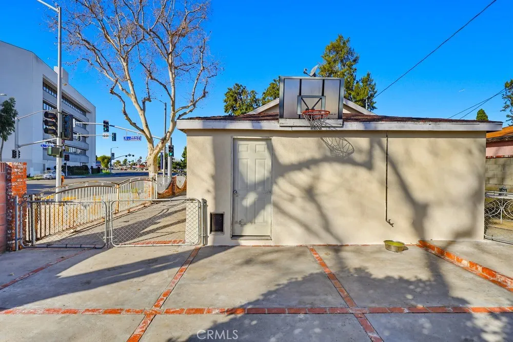 10970 Ruth Lynwood, CA 90262